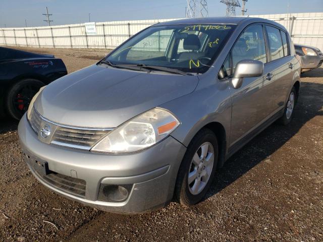 3N1BC13E58L369631 - 2008 NISSAN VERSA S SILVER photo 2