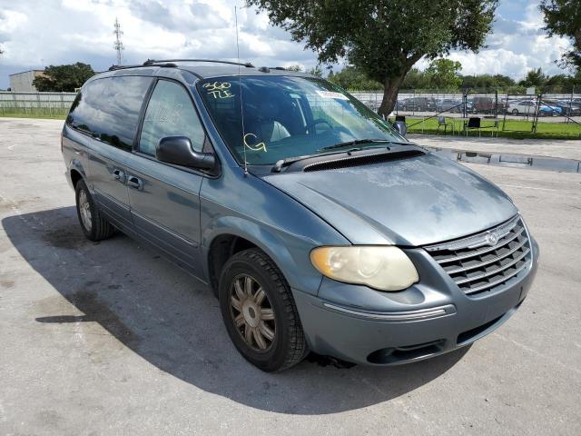 2C4GP54L15R511886 - 2005 CHRYSLER TOWN & COU GRAY photo 1