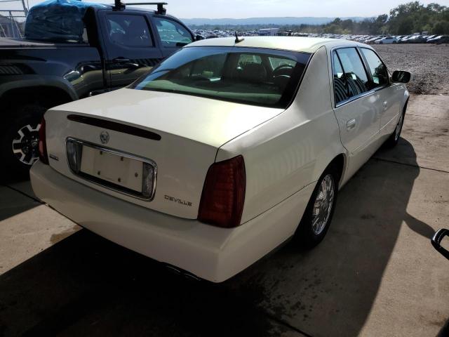 1G6KD54Y05U161686 - 2005 CADILLAC DEVILLE WHITE photo 4