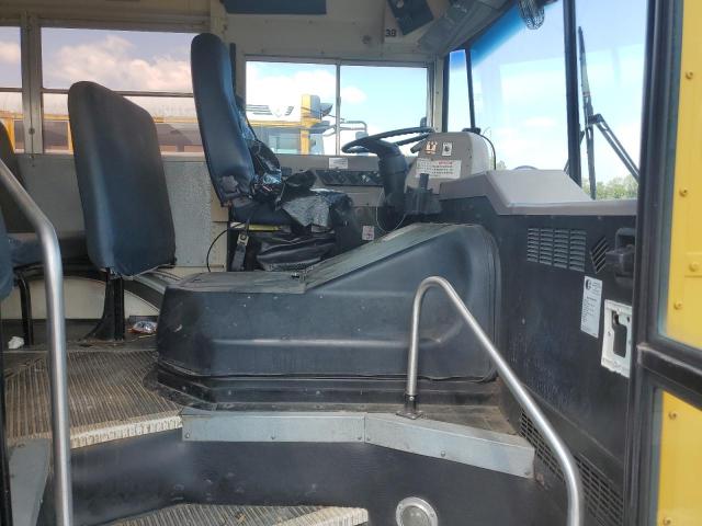 4DRBGAANX4A962161 - 2004 IC CORPORATION 3000 YELLOW photo 5