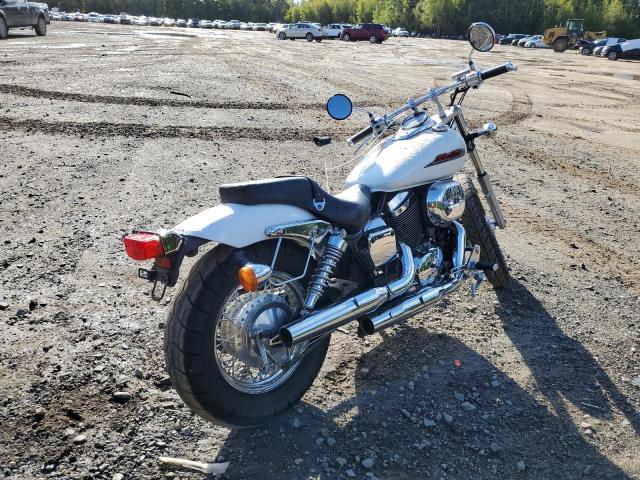 JH2RC44032K621859 - 2002 HONDA VT750 DC WHITE photo 4