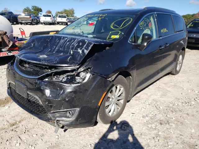 2C4RC1BG4JR233658 - 2018 CHRYSLER PACIFICA T BLACK photo 2