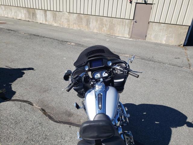 1HD1KHC16LB655529 - 2020 HARLEY-DAVIDSON FLTRX 银色 照片 5