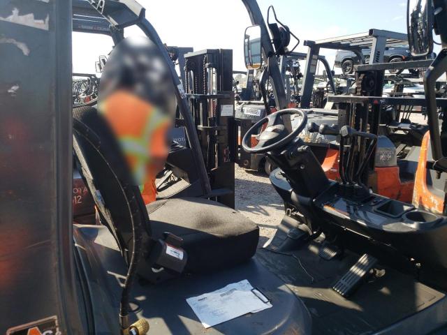 43281 - 2013 TOYOTA FORKLIFT ORANGE photo 5