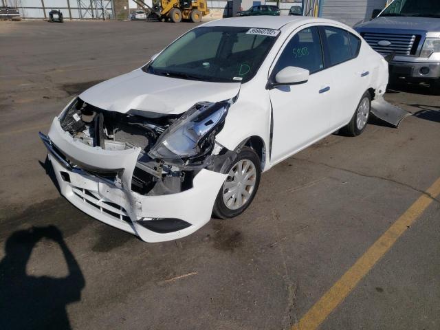 3N1CN7AP1JL827113 - 2018 NISSAN VERSA S WHITE photo 2