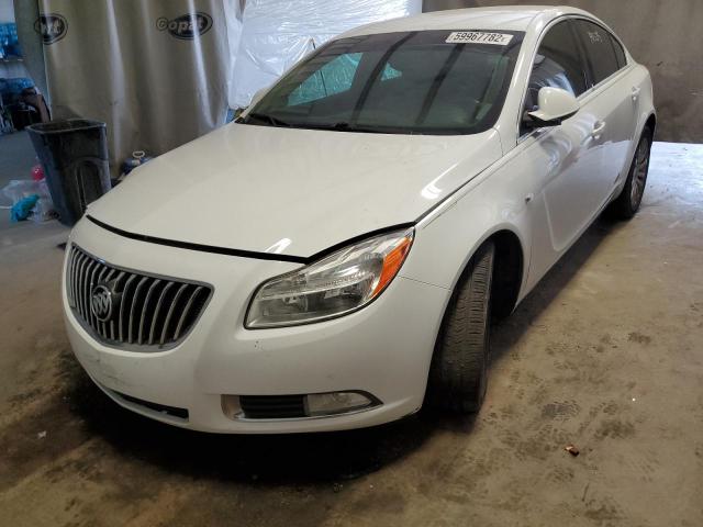 2G4GN5EC2B9176651 - 2011 BUICK REGAL CXL WHITE photo 2