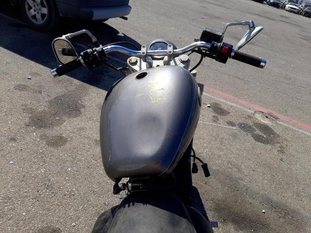 5VPCS15L0Y3001645 - 2000 VICTORY MOTORCYCLES V92 SC 灰色 照片 5