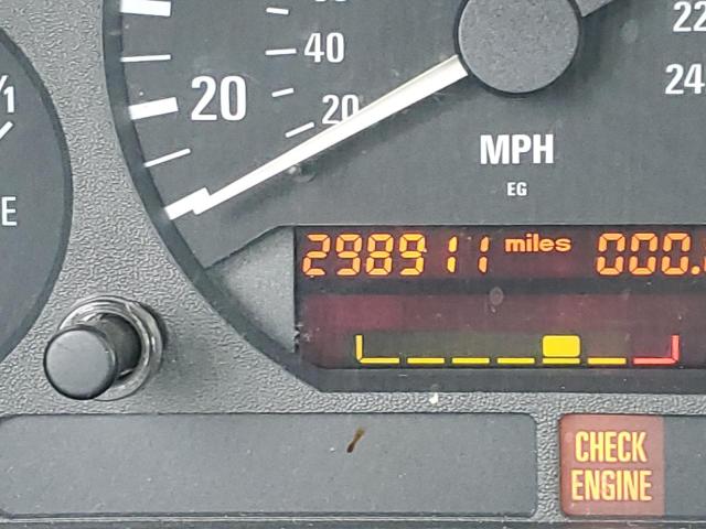 4USCD8323TLC70529 - 1996 BMW 318 I AUTO WHITE photo 8