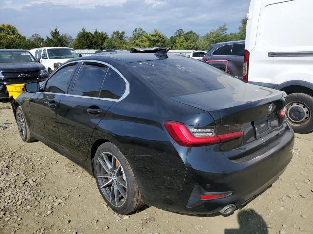 3MW5R7J06L8B27622 - 2020 BMW 330XI BLACK photo 3