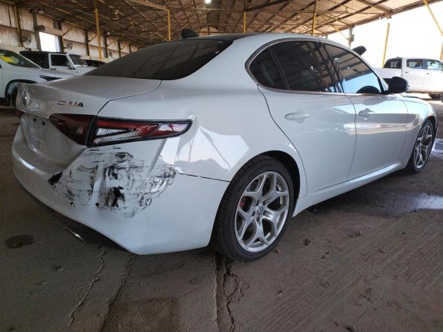 ZARFAECN1J7593166 - 2018 ALFA ROMEO GIULIA TI WHITE photo 4