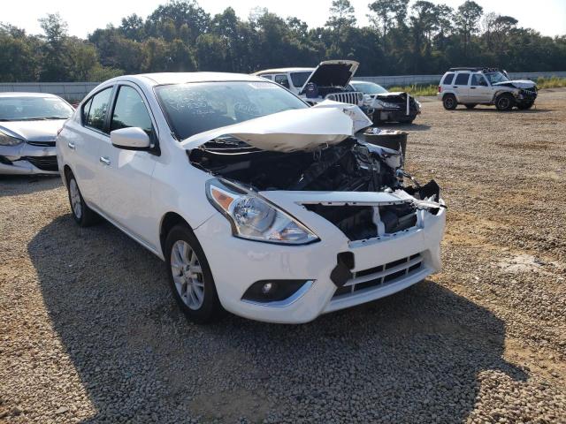 3N1CN7AP1KL830899 - 2019 NISSAN VERSA S/S WHITE photo 1