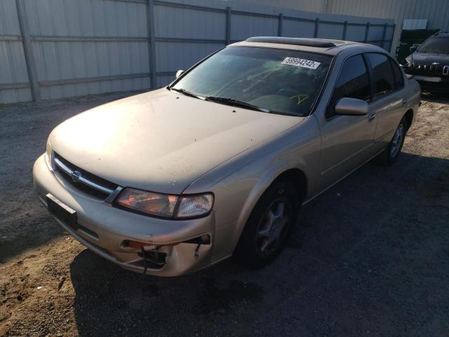 JN1CA21D9WT513300 - 1998 NISSAN MAXIMA GLE BEIGE photo 2