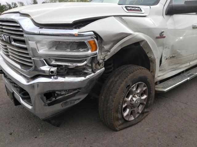 3C63R3JL3KG594537 - 2019 RAM 3500 LARAM WHITE photo 9