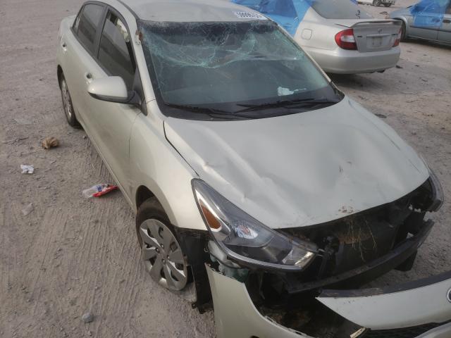 3KPA24AB7JE127021 - 2018 KIA RIO LX SILVER photo 9