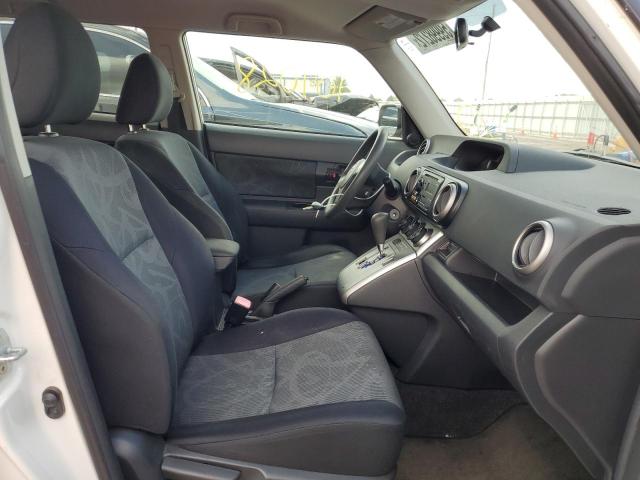 JTLZE4FE8C1146121 - 2012 TOYOTA SCION XB Beyaz fotoğraf 5