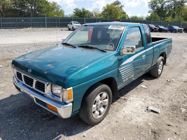 1N6HD16S9SC395705 - 1995 NISSAN TRUCK KING GREEN photo 2