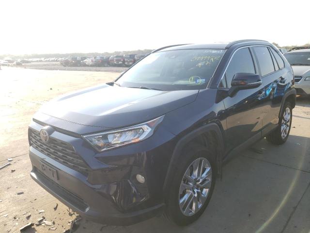 2T3C1RFVXKW001690 - 2019 TOYOTA RAV4 XLE P BLUE photo 2