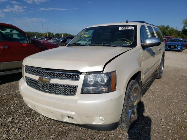 1GNSKKE3XBR117978 - 2011 CHEVROLET SUBURBAN K WHITE photo 2