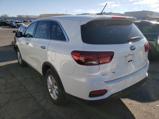 5XYPGDA52LG618298 - 2020 KIA SORENTO S WHITE photo 3