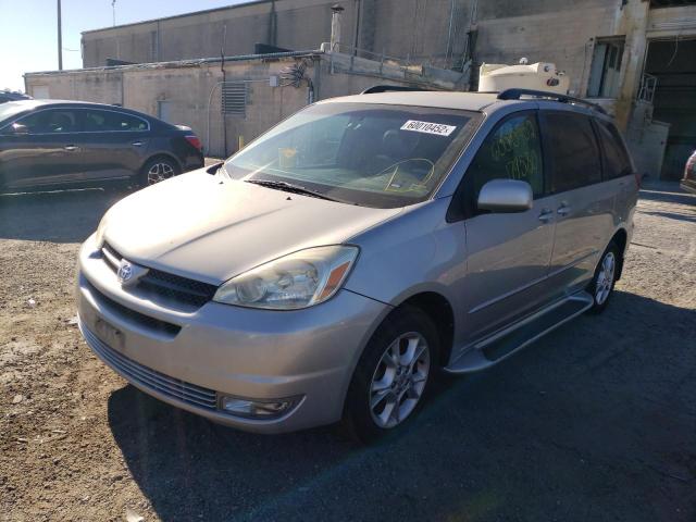 5TDBA22C95S029171 - 2005 TOYOTA SIENNA SILVER photo 2