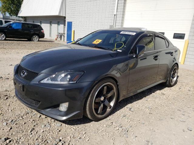 JTHBE262672008986 - 2007 LEXUS IS 350 GRAY photo 2