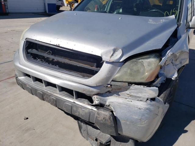 2HKYF18743H566212 - 2003 HONDA PILOT SILVER photo 9