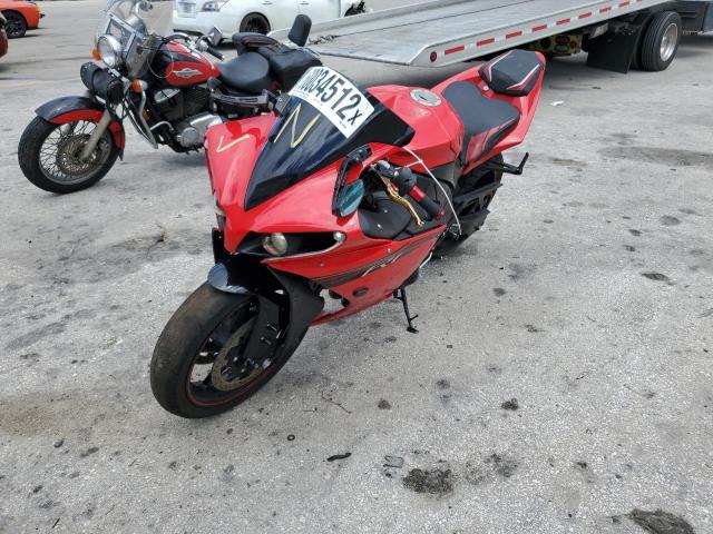 JYARN23E0EA016532 - 2014 YAMAHA YZFR1 RED photo 2