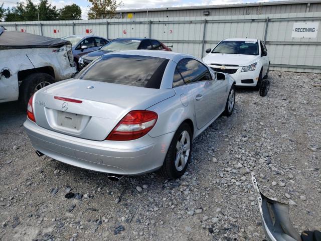 WDBWK54FX7F144757 - 2007 MERCEDES-BENZ SLK 280 SILVER photo 4