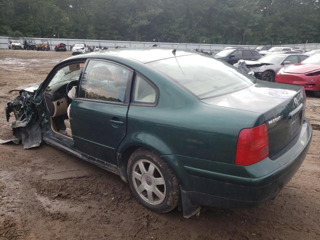 WVWMA63B0XE510800 - 1999 VOLKSWAGEN PASSAT GLS GREEN photo 3