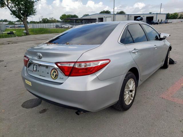 4T1BF1FK3HU352625 - 2017 TOYOTA CAMRY LE SILVER photo 4