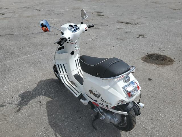 ZAPC386BX95500242 - 2009 VESPA LX 50 WHITE photo 3