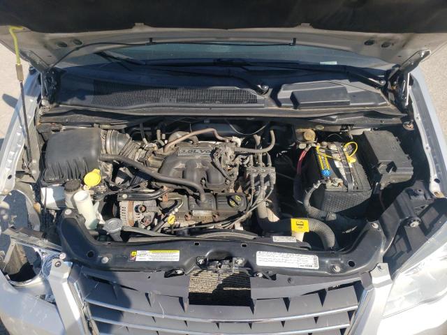 2A4RR5D13AR104867 - 2010 CHRYSLER TOWN & COU SILVER photo 7