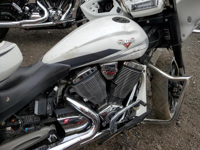 5VPYW36N8G3053819 - 2016 VICTORY MOTORCYCLES MAGNUM WHITE photo 9