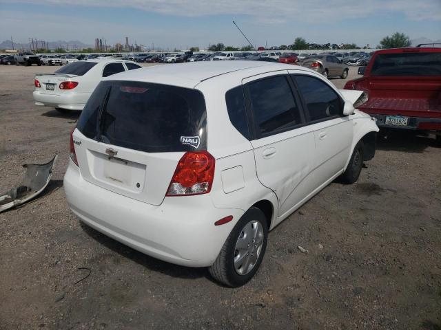 KL1TD666X8B132819 - 2008 CHEVROLET AVEO BASE WHITE photo 4