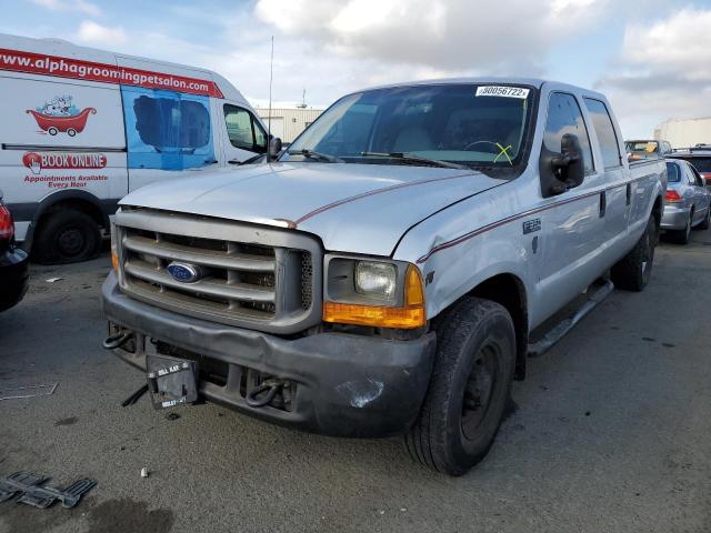 1FTSW30S8YED94582 - 2000 FORD F350 SRW S SILVER photo 2
