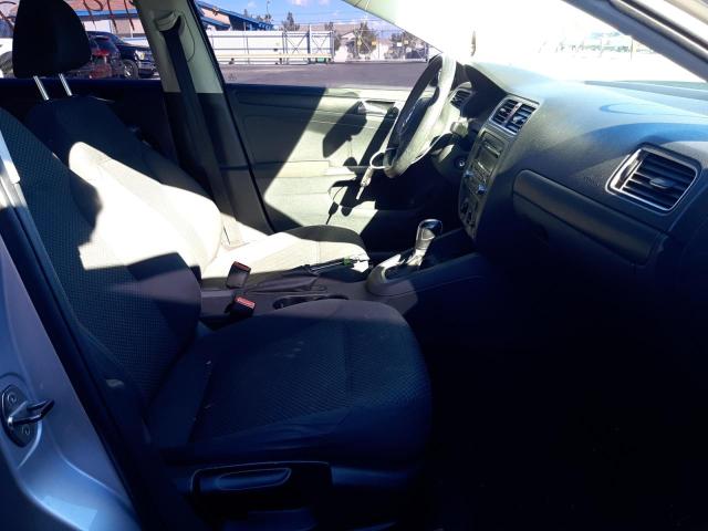 3VW2K7AJ0BM057069 - 2011 VOLKSWAGEN JETTA BASE 银色 照片 5