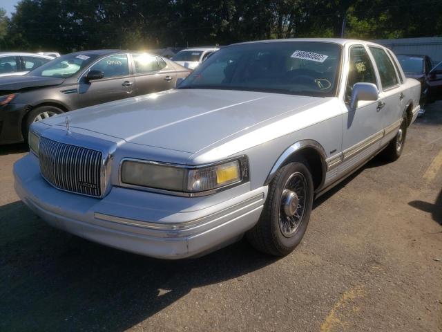 1LNLM81W9SY658452 - 1995 LINCOLN TOWN CAR SILVER photo 2