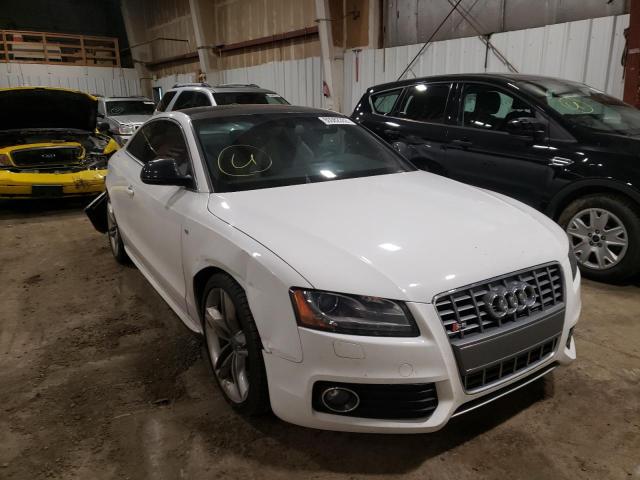 WAURV78T29A040195 - 2009 AUDI S5 QUATTRO WHITE photo 1