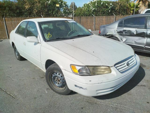 4T1BG22K1WU340303 - 1998 TOYOTA CAMRY CE WHITE photo 1