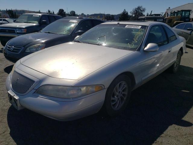 1LNFM92V8WY708224 - 1998 LINCOLN MARK VIII SILVER photo 2