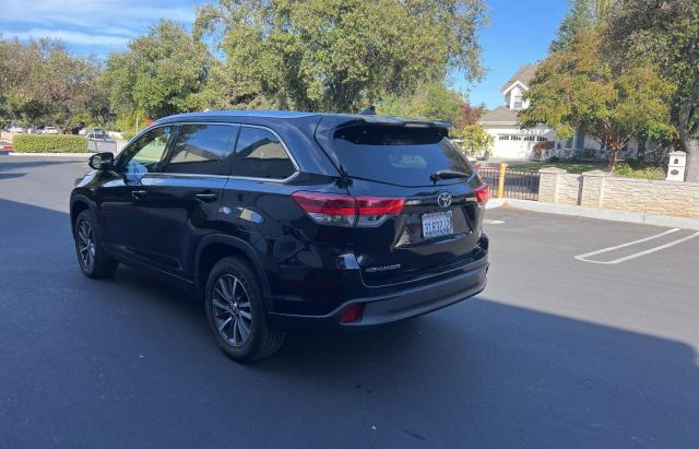 5TDKZRFH4JS530440 - 2018 TOYOTA HIGHLANDER BLACK photo 3