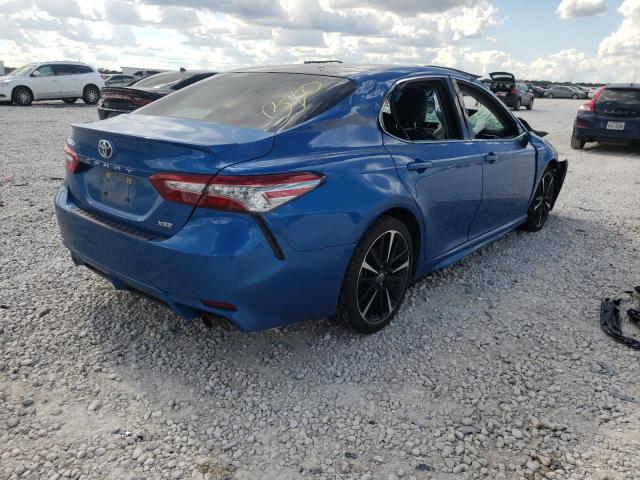 4T1B61HK5JU151831 - 2018 TOYOTA CAMRY XSE BLUE photo 4