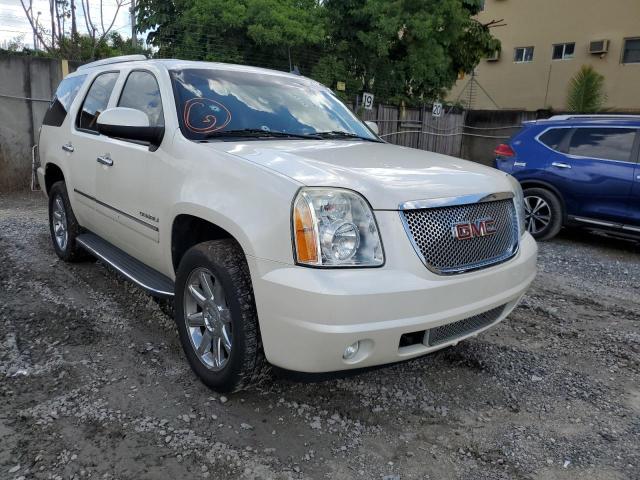 1GKS2EEF4BR181233 - 2011 GMC YUKON DENA WHITE photo 1