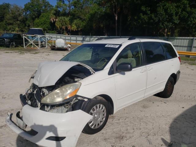 5TDZK23C88S168447 - 2008 TOYOTA SIENNA VAN WHITE photo 2