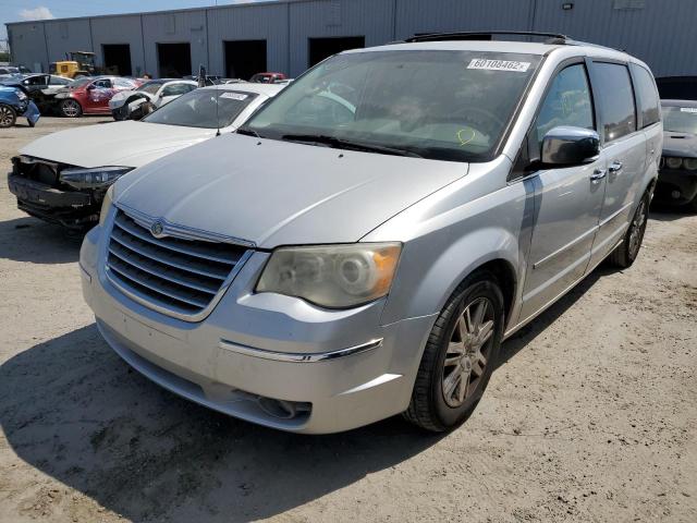 2A8HR64X68R817180 - 2008 CHRYSLER TOWN & COU SILVER photo 2