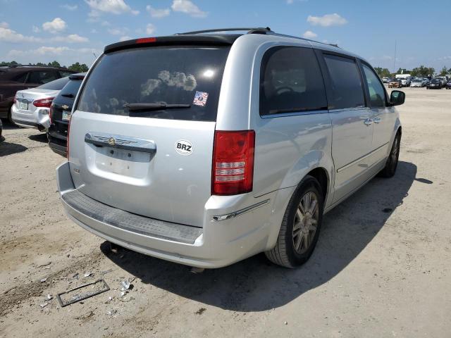 2A8HR64X68R817180 - 2008 CHRYSLER TOWN & COU SILVER photo 4