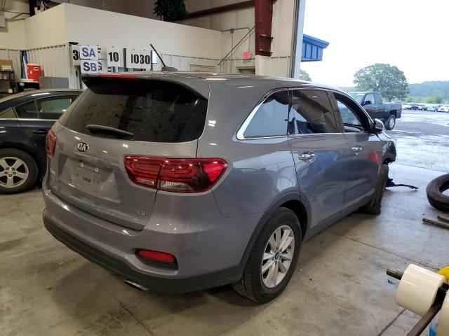 5XYPGDA54LG619792 - 2020 KIA SORENTO S GRAY photo 4