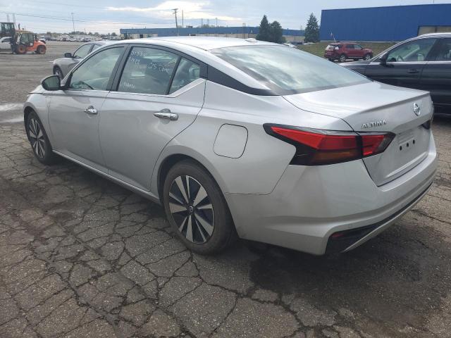 1N4BL4DV6MN339857 - 2021 NISSAN ALTIMA SV SILVER photo 3