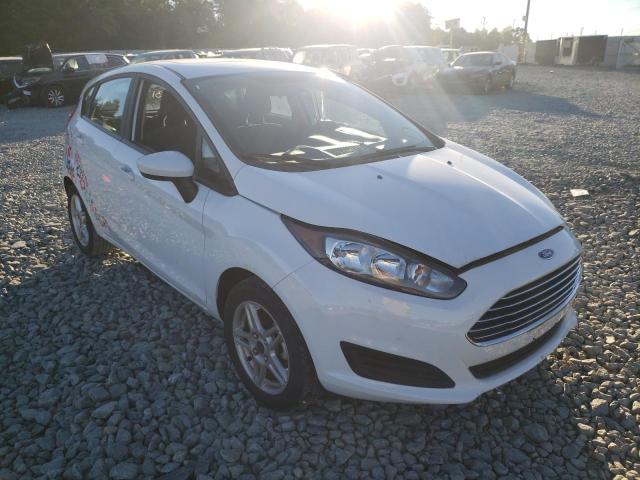 3FADP4EJ9HM167431 - 2017 FORD FIESTA SE WHITE photo 1