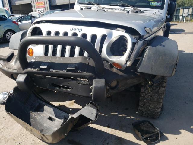 1J4FA24148L501404 - 2008 JEEP WRANGLER X SILVER photo 9